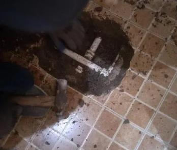 波密卫生间漏水维修公司为您分享下卫生间渗水如何处理及注意事项